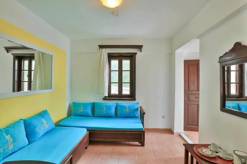 Sunny Garden Nilufer Hotel Turgutreis Extérieur photo