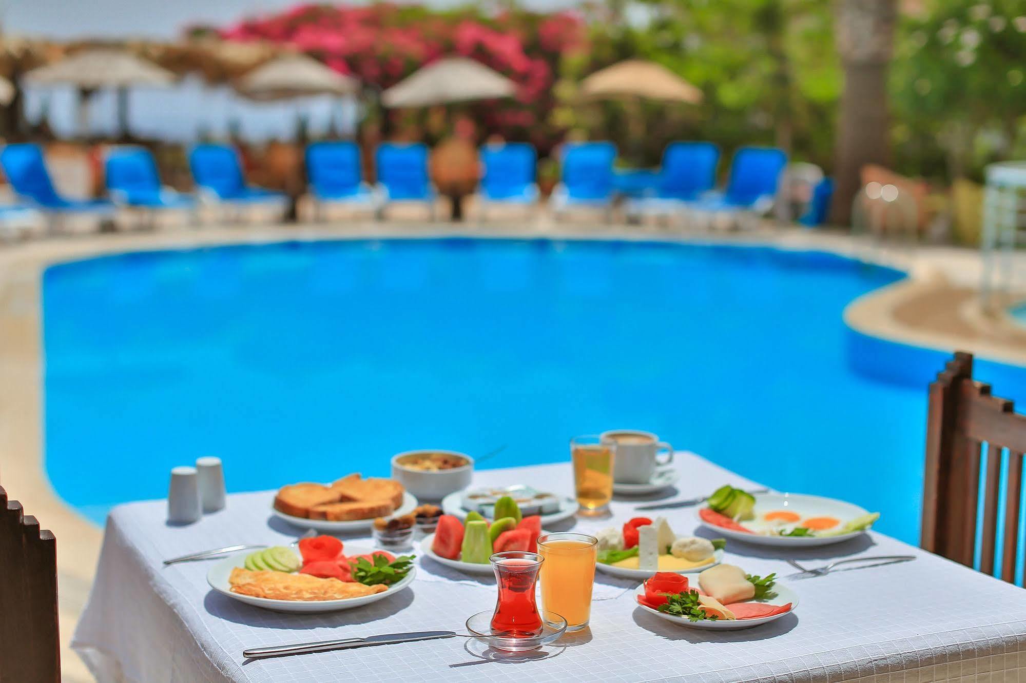 Sunny Garden Nilufer Hotel Turgutreis Extérieur photo